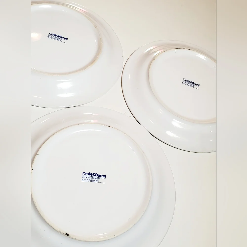 (3) Crate&Barrel Julia Bullmore Decorative Winter Skating Holiday Season Plates